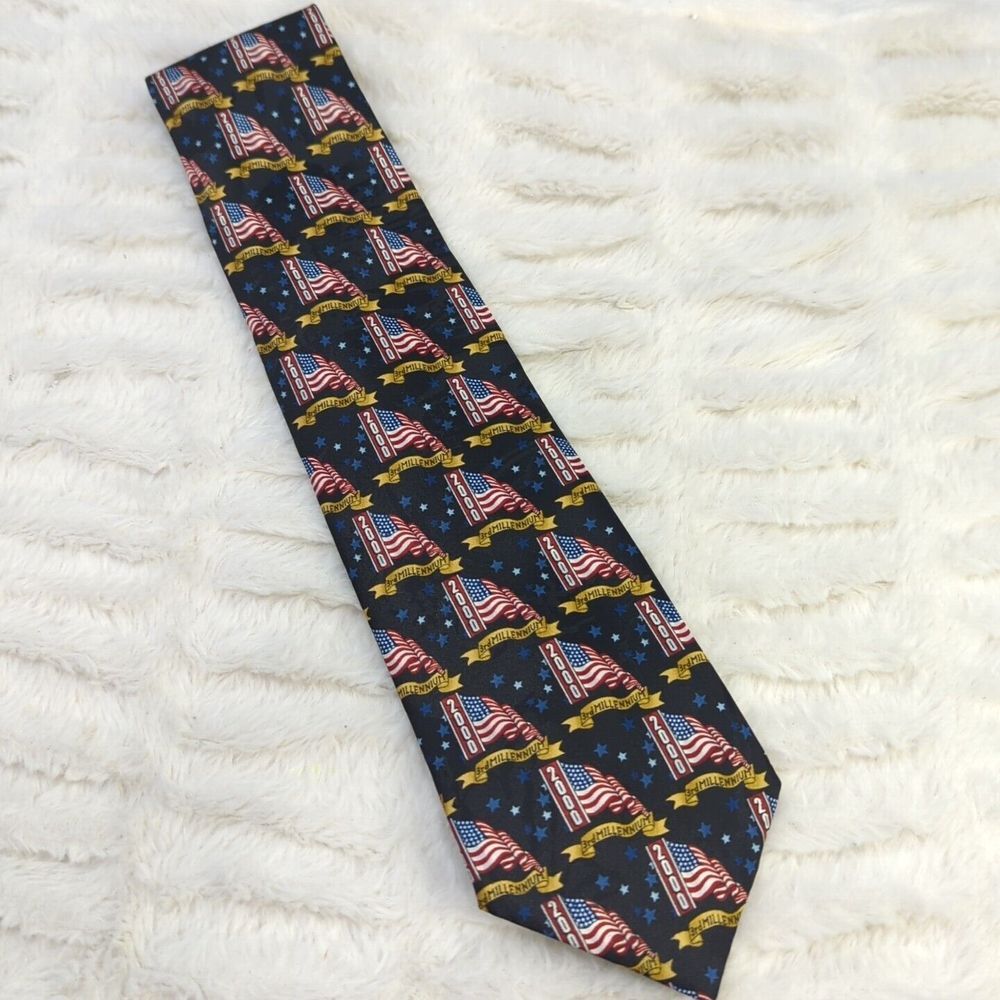 3rd Millennium Men's 2000 American Flag Novelty Tie